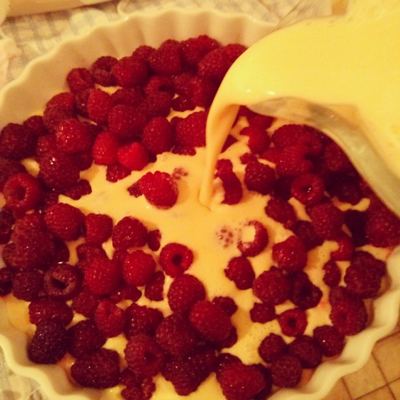 Préparation du clafoutis aux framboises