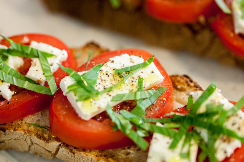 Tartines tomate feta