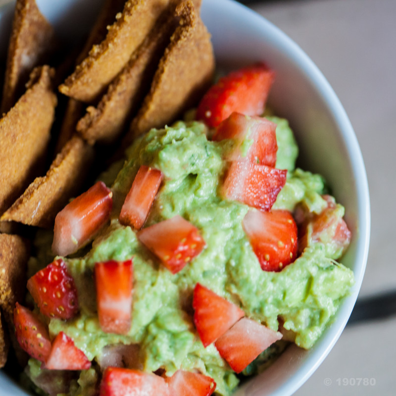 Guacamole au fromage de chèvre et fraises