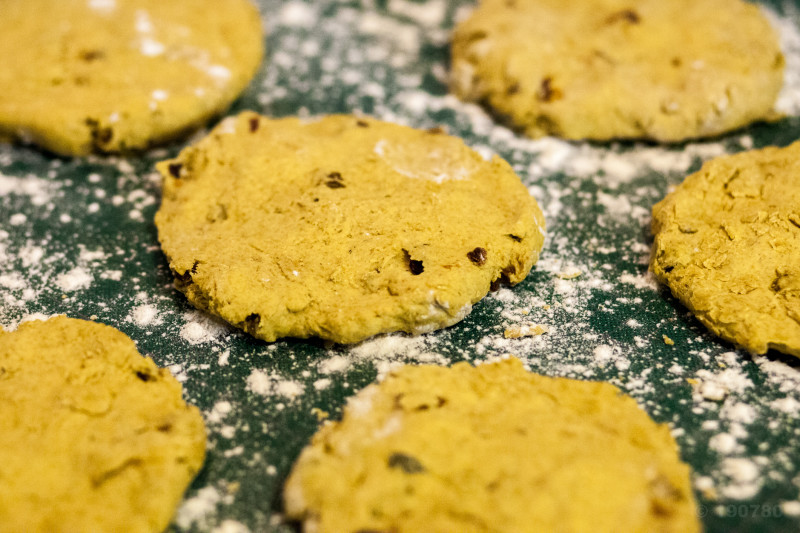 Petits pains aux fruits secs, graines et curcuma