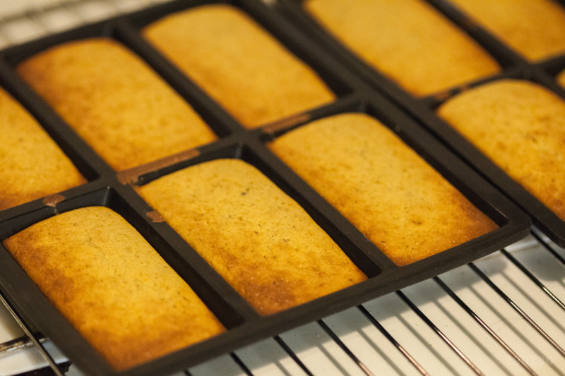 Financiers sans beurre à la noisette.