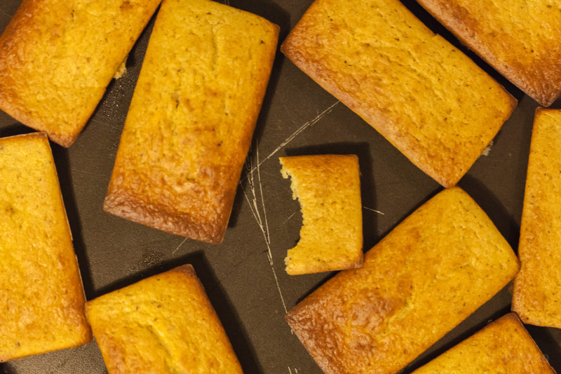 Financiers sans beurre à la noisette.