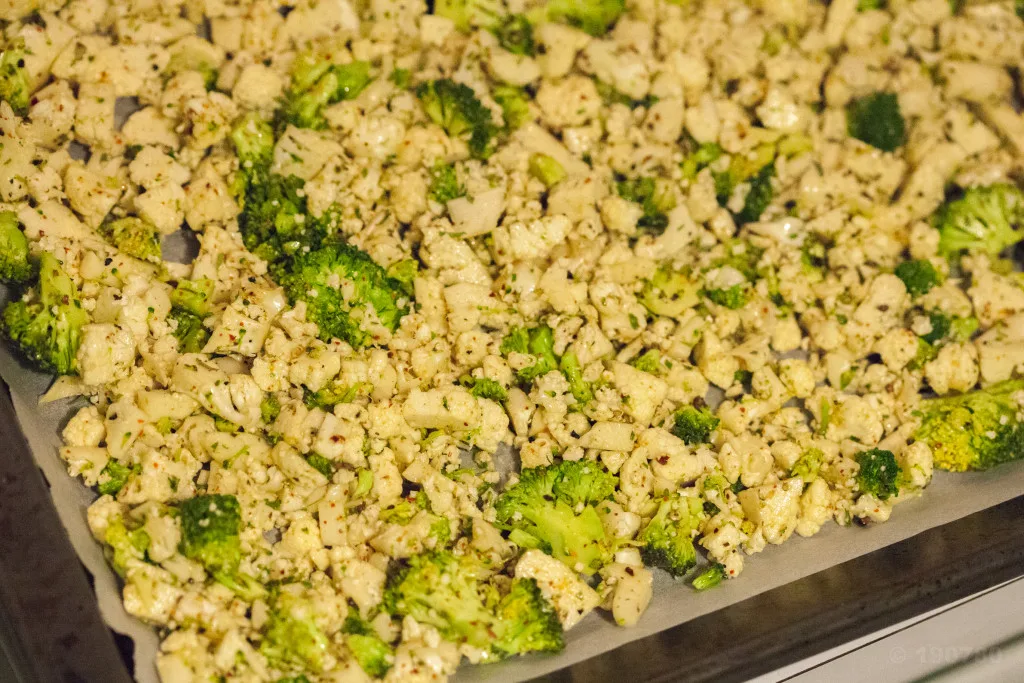 Brocoli et chou-fleur au piment d’Espelette rôtis au four