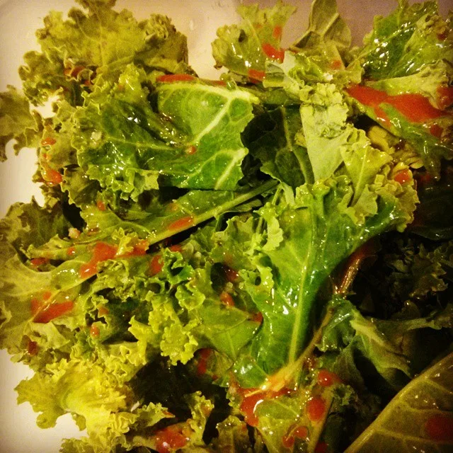 chips de Kale à la sauce pimentée mexicaine